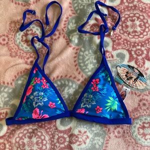 NWT bikini top!